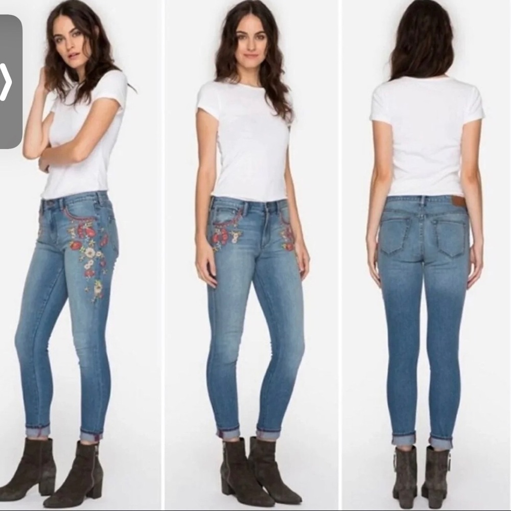 Johnny Was Flower Indigo Embroidered Skinny Jeans